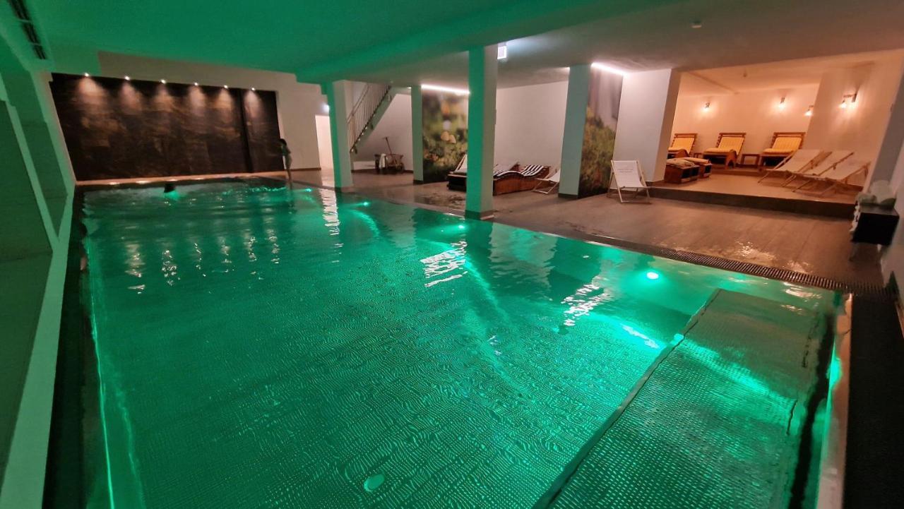 Hotel Rheinischer Hof Гармиш-Партенкирхен Екстериор снимка